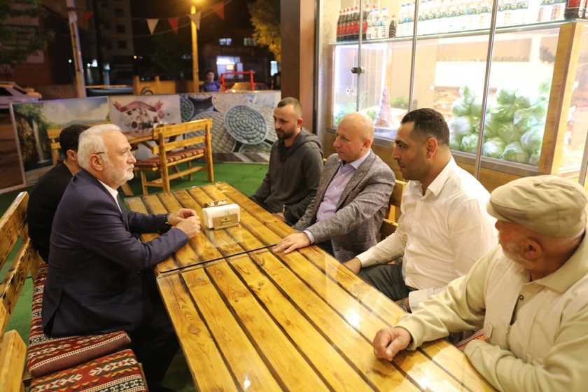 BAŞKAN ÇOLAKBAYRAKDAR VATANDAŞLARLA BİR ARADA
