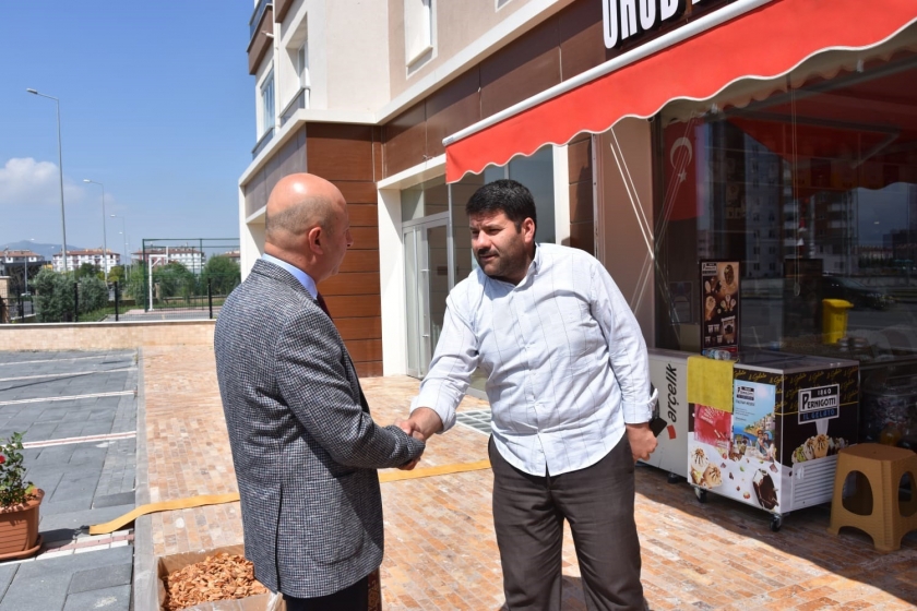 KOCASİNAN BELEDİYESİ YAKUT MAHALLESİ’Nİ ASFALTLIYOR