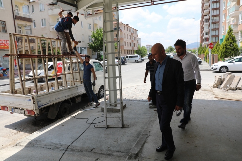 KOCASİNAN BELEDİYESİ, ERCİYESEVLER SEMT PAZARINI GENİŞLETİYOR
