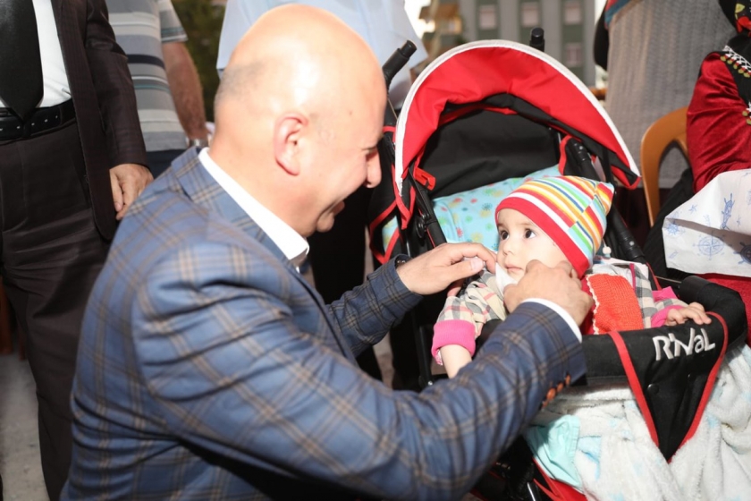 BAŞKAN ÇOLAKBAYRAKDAR, DUR DURAK BİLMİYOR