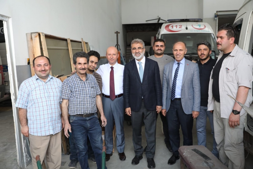 BAŞKAN ÇOLAKBAYRAKDAR, GECE-GÜNDÜZ SAHADA