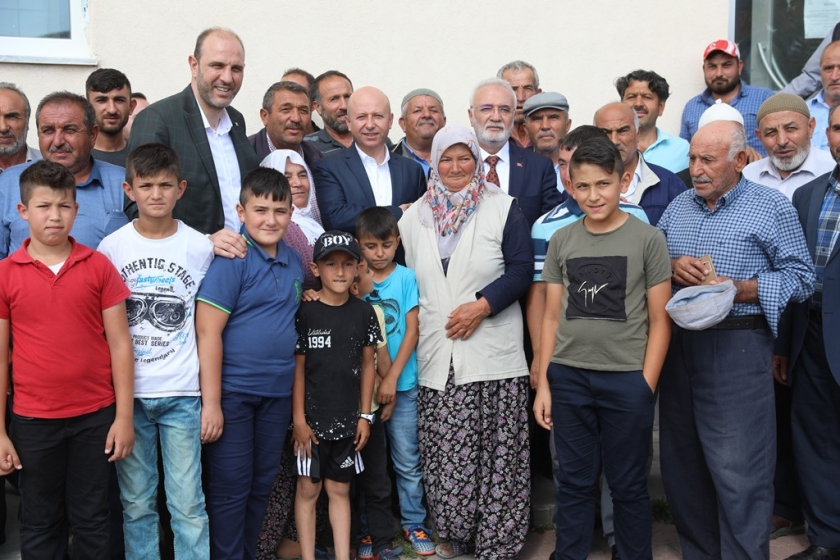 BAŞKAN ÇOLAKBAYRAKDAR BAYRAMI VATANDAŞLARLA GEÇİRDİ