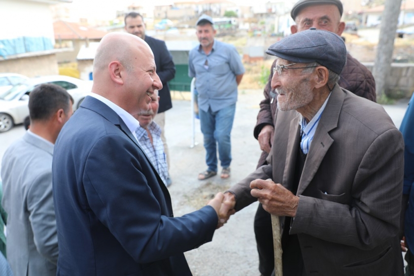BAŞKAN ÇOLAKBAYRAKDAR BAYRAMI VATANDAŞLARLA GEÇİRDİ