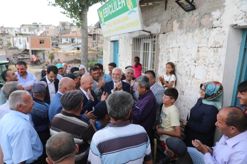 BAŞKAN ÇOLAKBAYRAKDAR BAYRAMI VATANDAŞLARLA GEÇİRDİ