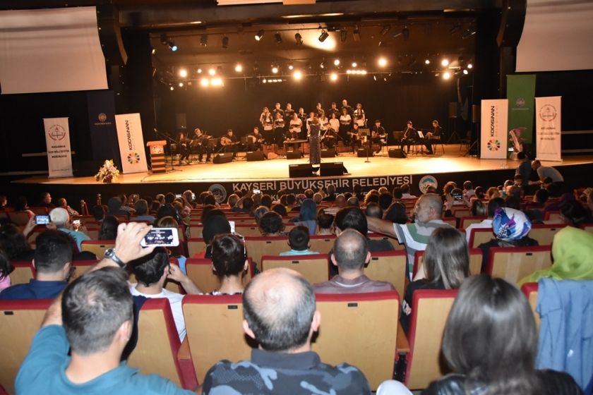 KOCASİNAN’IN YILDIZLARINA MUHTEŞEM YIL SONU ETKİNLİĞİ