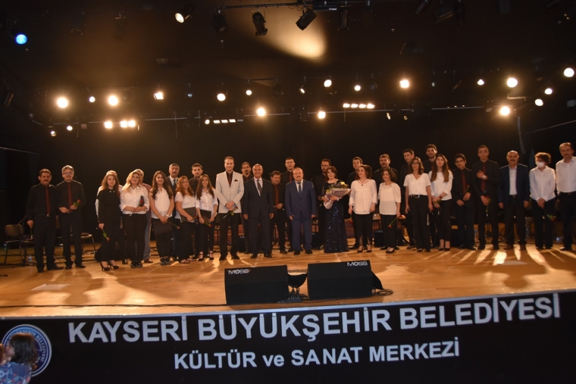 KOCASİNAN’IN YILDIZLARINA MUHTEŞEM YIL SONU ETKİNLİĞİ