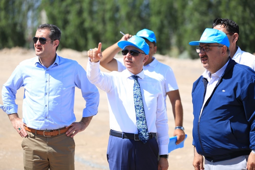 AHİEVRAN MAHALLESİ’NDE KONUTLAR GÜN YÜZÜNE ÇIKMAYA BAŞLIYOR