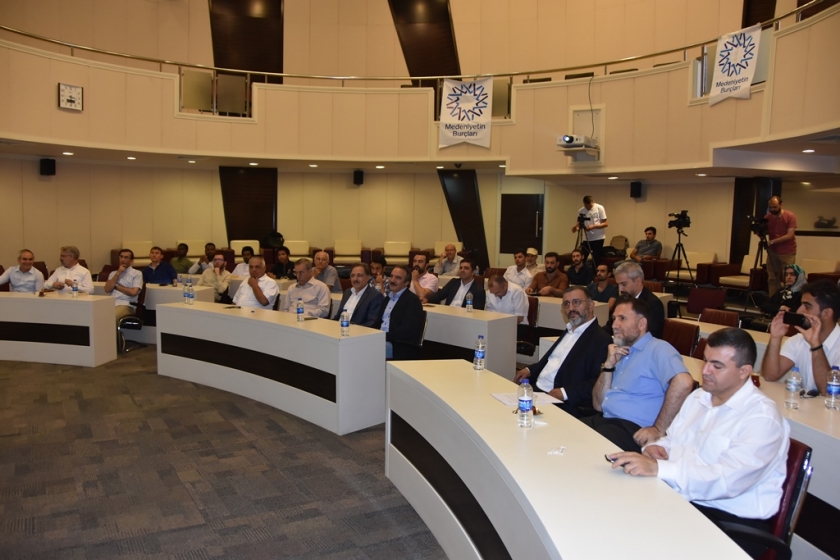 KOCASİNAN’DA ‘DARBELER TARİHİ VE 15 TEMMUZ’ KONUŞULDU