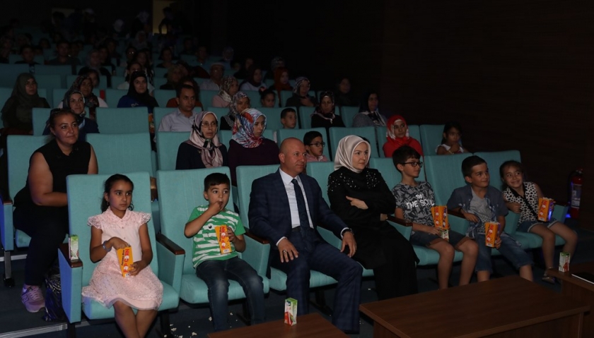 KOCASİNAN’IN SİNEMA GÜNLERİNE BU KEZ ÇÖLYAKLI AİLELER MİSAFİR OLDU