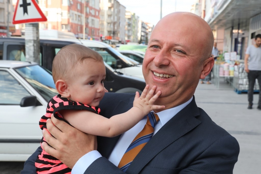 MEVLANA MAHALLESİ’NDE YENİLEME ÇALIŞMALARI SÜRÜYOR