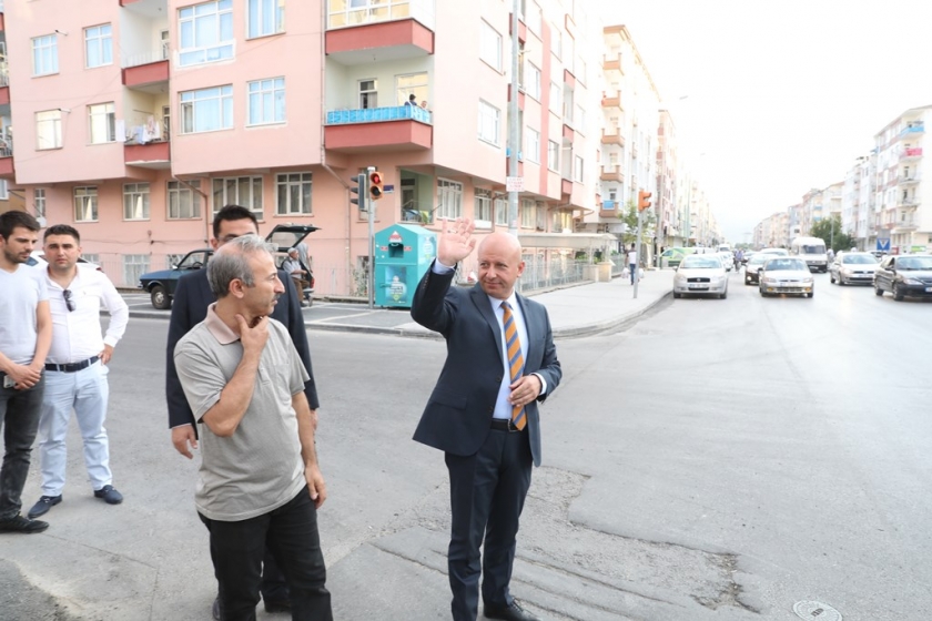 MEVLANA MAHALLESİ’NDE YENİLEME ÇALIŞMALARI SÜRÜYOR