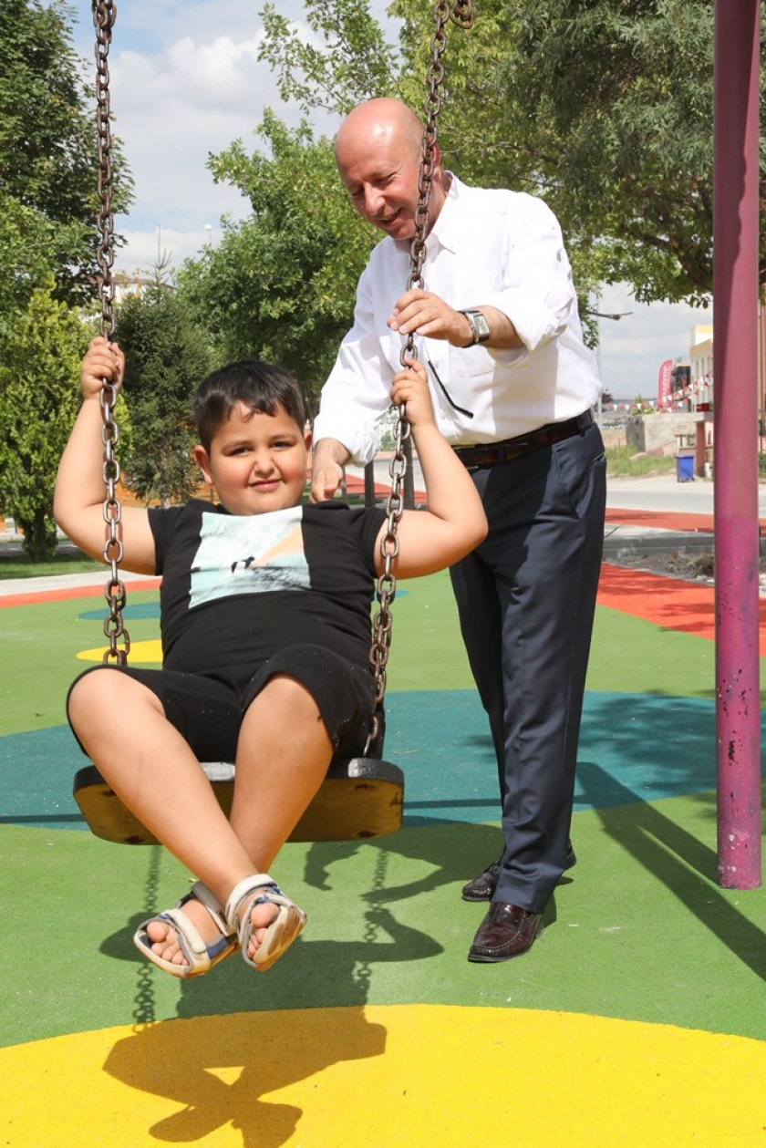 KOCASİNANLI ÇOCUKLAR YENİLENEN PARKLARDA DAHA MUTLU