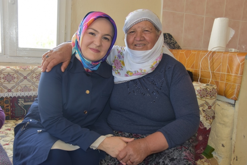 FATMA ÇOLAKBAYRAKDAR, GÖNÜLLERE GİRMEYE DEVAM EDİYOR