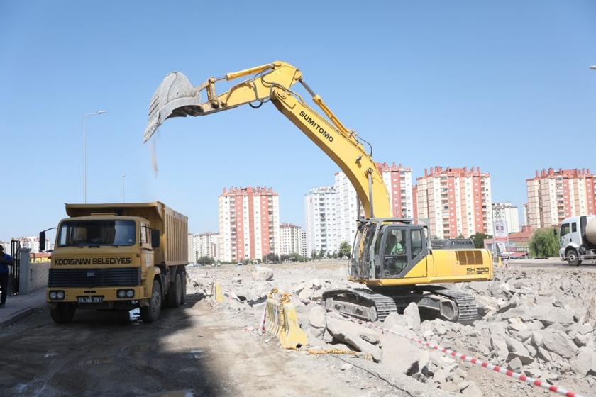 KOCASİNAN’DA YOL YAPIM ÇALIŞMALARI HIZ KESMEDEN DEVAM EDİYOR