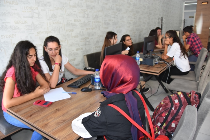 KOCASİNAN’IN TERCİH MERKEZİNE ÖĞRENCİLERDEN TAM NOT