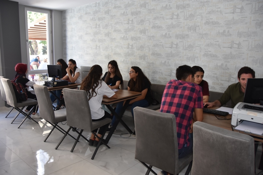 KOCASİNAN’IN TERCİH MERKEZİNE ÖĞRENCİLERDEN TAM NOT