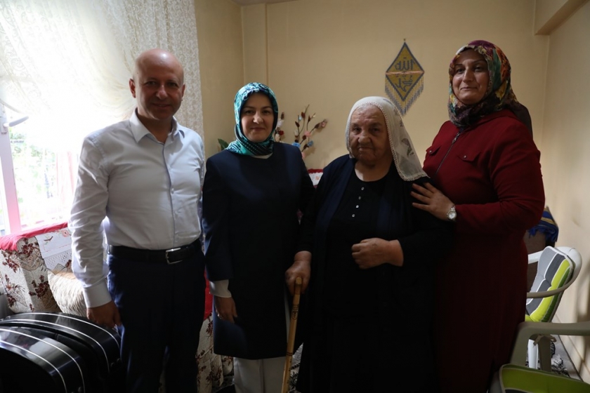 ÇOLAKBAYRAKDAR ÇİFTİ, KURBAN BAYRAMINI VATANDAŞLARLA GEÇİRDİ