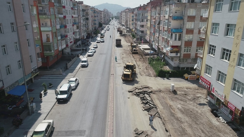 KOCASİNAN’DA YENİLEME ÇALIŞMALARI DEVAM EDİYOR