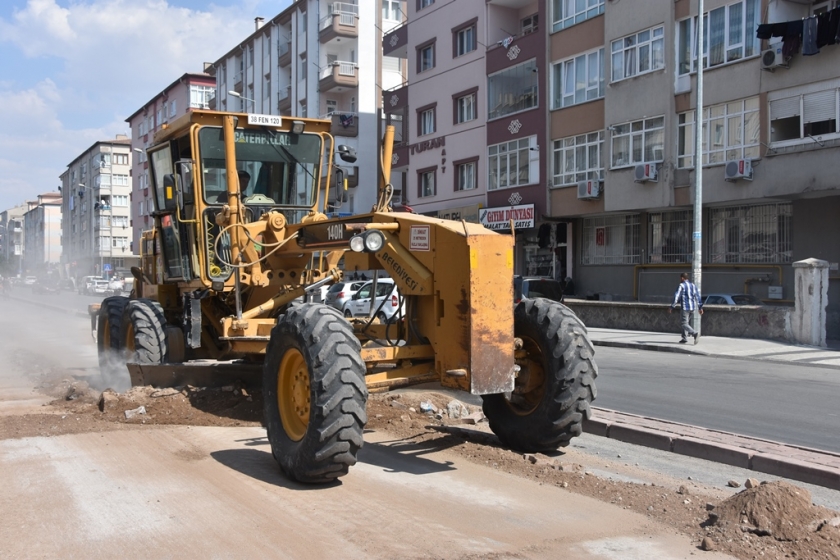 KOCASİNAN’DA YENİLEME ÇALIŞMALARI DEVAM EDİYOR