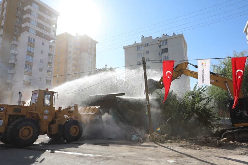 BAŞKAN ÇOLAKBAYRAKDAR; “KENTSEL DÖNÜŞÜM VATANDAŞLARIN GÜVENİYLE HIZ KAZANDI”