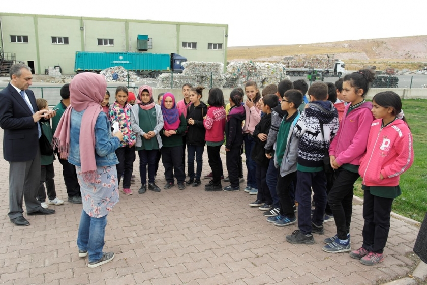 KOCASİNANLI ÇOCUKLAR GELECEKLERİ İÇİN YAPILAN YATIRIMLARI İNCELEDİLER