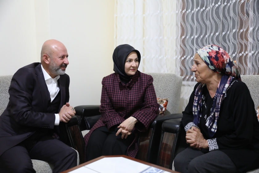 BAŞKAN ÇOLAKBAYRAKDAR, ÖNCE RIZALARINI SONRA HAYIR DUALARINI ALDI
