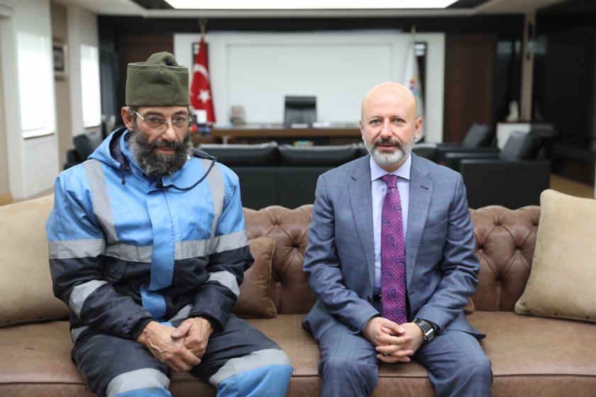 BAŞKAN ÇOLAKBAYRAKDAR’DAN PERSONELİNE TEŞEKKÜR