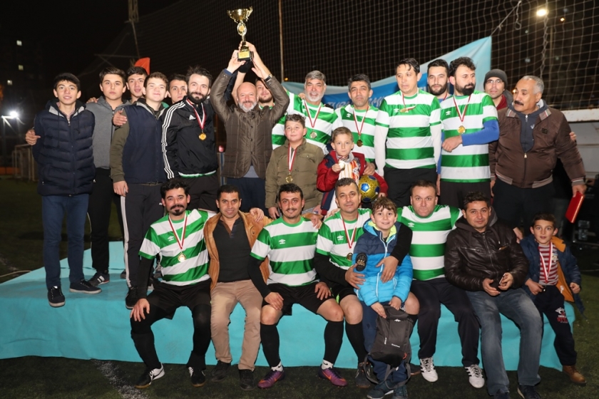 MAHALLELER ARASI FUTBOL TURNUVASININ FİNALİSTİ TURGUTREİS