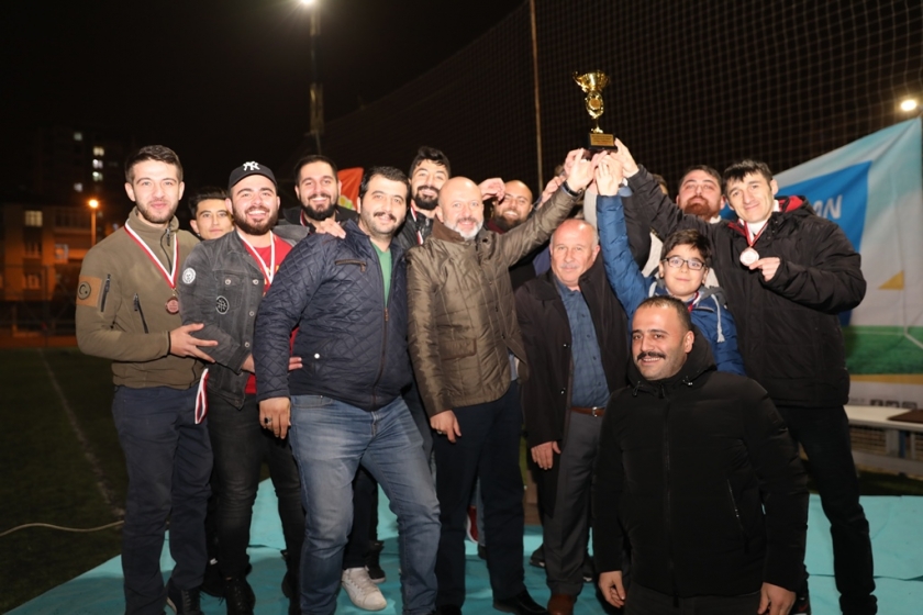 MAHALLELER ARASI FUTBOL TURNUVASININ FİNALİSTİ TURGUTREİS