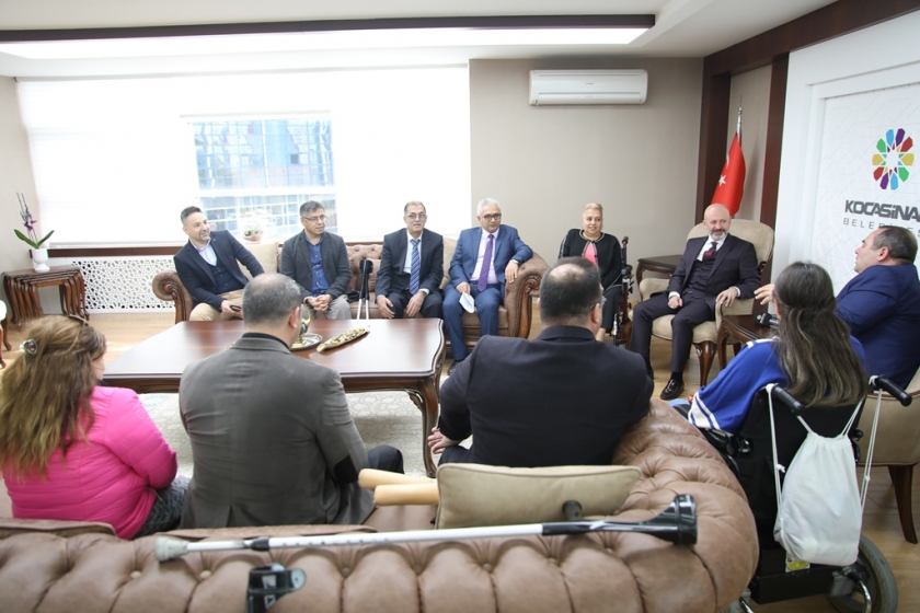 BAŞKAN ÇOLAKBAYRAKDAR, “HER ZAMAN ENGELLİLERİN YANINDAYIZ”