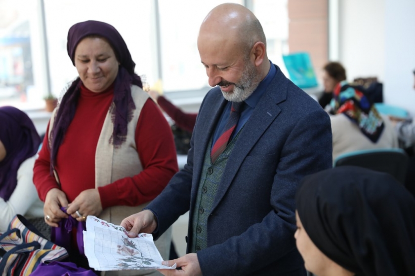 KOCASİNAN AKADEMİ’NİN KURSİYERLERİ EKONOMİYE KATKI SAĞLIYOR