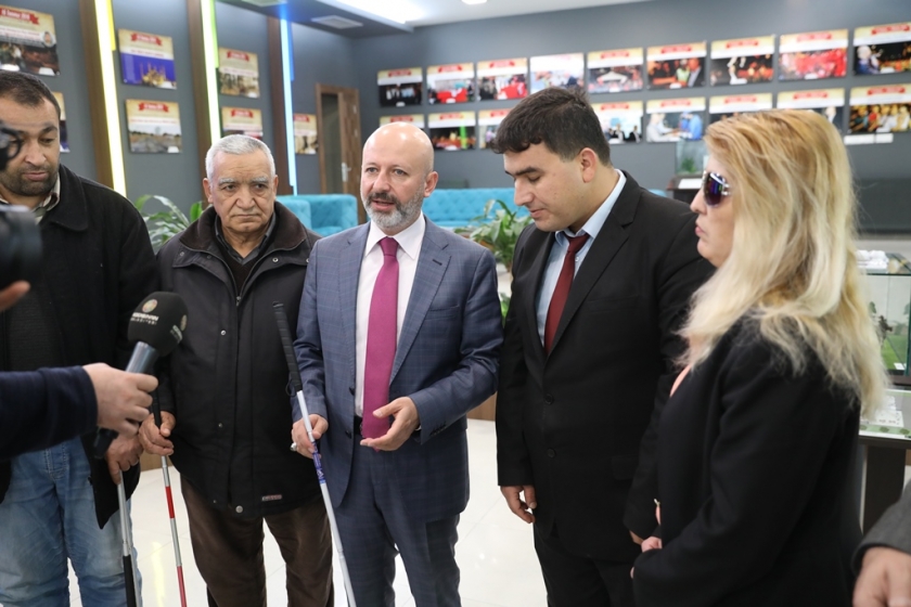 BAŞKAN ÇOLAKBAYRAKDAR’DAN ENGELLİLERE DESTEK