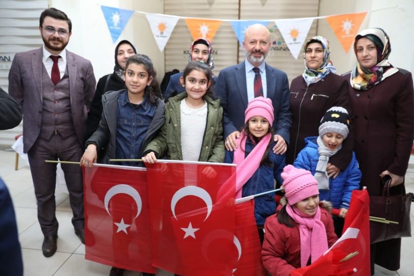 BAŞKAN ÇOLAKBAYRAKDAR, MİTHATPAŞA VE YEŞİL MAHALLEYE MÜJDELER VERDİ