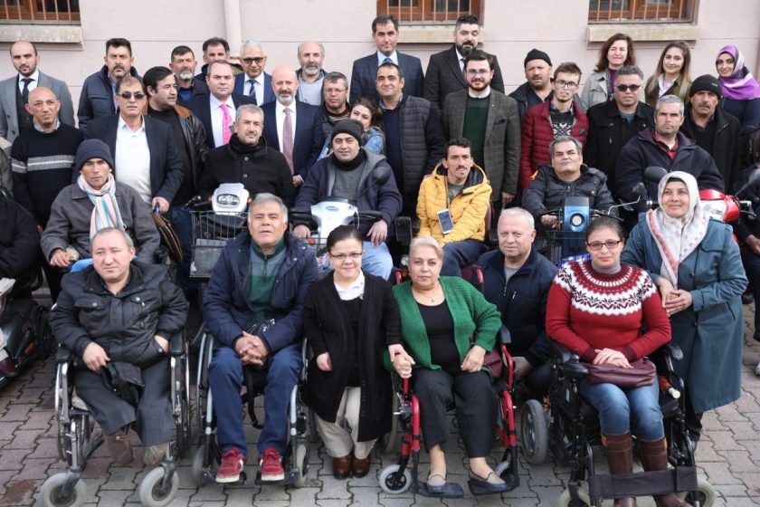  BAŞKAN ÇOLAKBAYRAKDAR, “TOPLUMUN HER KESİMİNE HİZMET ÜRETİYORUZ”