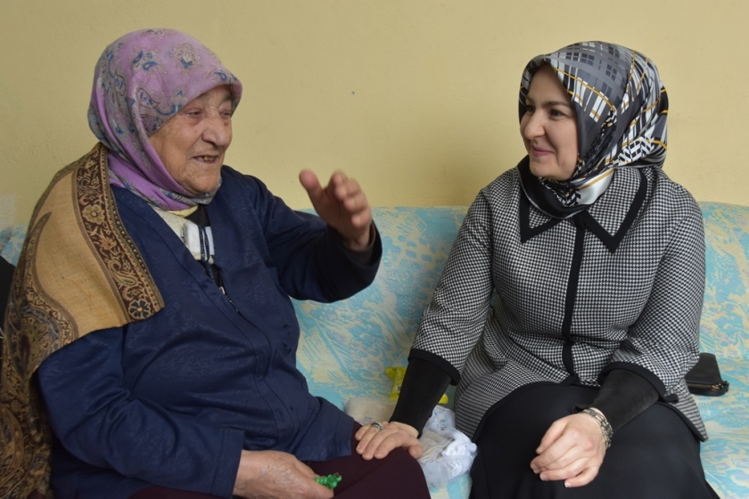 KOCASİNAN BELEDİYESİ YAŞLILARI YALNIZ BIRAKMIYOR