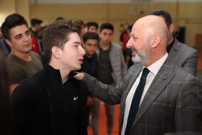 BAŞKAN ÇOLAKBAYRAKDAR, “ÇOCUKLARIMIZI DAHA DONANIMLI ŞEKİLDE GELECEĞE HAZIRLIYORUZ”
