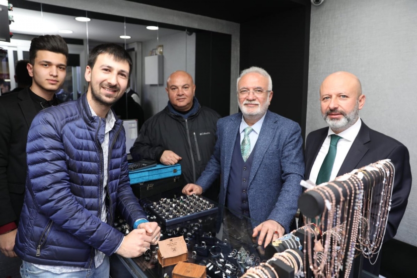 BAŞKAN ÇOLAKBAYRAKDAR’A SARRAF VE KUYUMCULARDAN TAM DESTEK