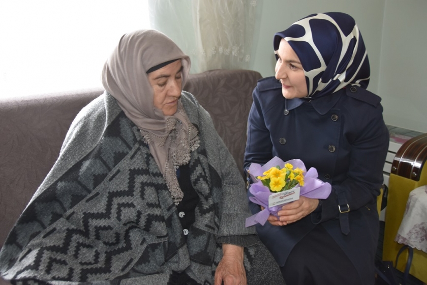 FATMA ÇOLAKBAYRAKDAR, KOCASİNAN ÇINARLARININ KANDİLLERİNİ KUTLADI