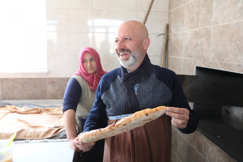 BAŞKAN ÇOLAKBAYRAKDAR, “KIRSALIN YAŞAM KALİTESİNİ YÜKSELTİYORUZ”