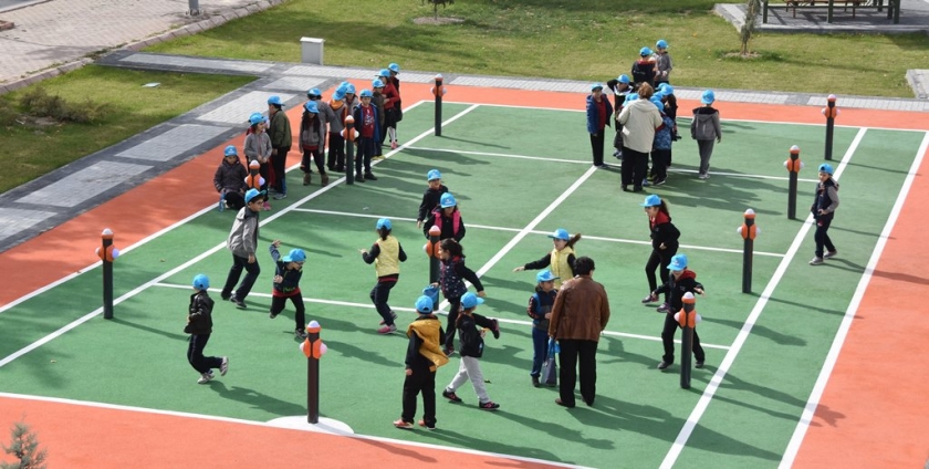 KOCASİNAN’DA YAŞAM ALANLARI MODERNLEŞİYOR GÜZELLEŞİYOR