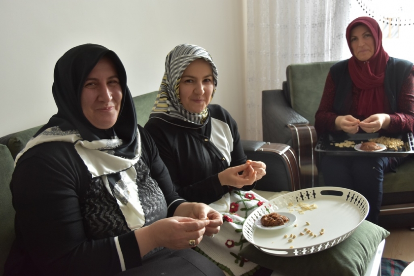 KOCASİNANLI KADINLARIN GÖNLÜNÜ FETHEDEN ZİYARETLER