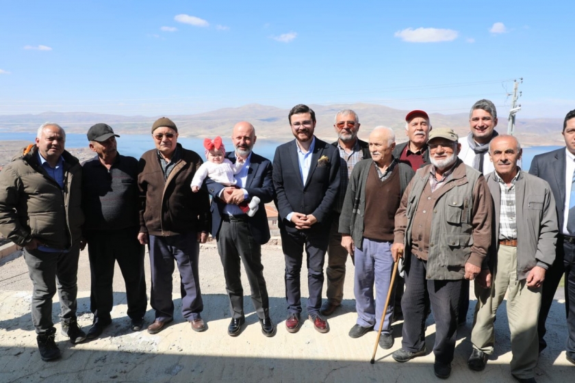 BAŞKAN ÇOLAKBAYRAKDAR’DAN KIRSALA HİZMET SEFERBERLİĞİ DEVAM EDİYOR