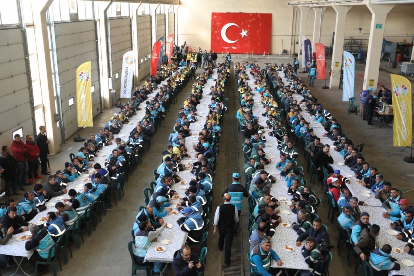   BAŞKAN ÇOLAKBAYRAKDAR, “ÇALIŞANLARIMIZLA ÜLKEMİZE BÜYÜK HİZMETLER ÜRETİYORUZ”