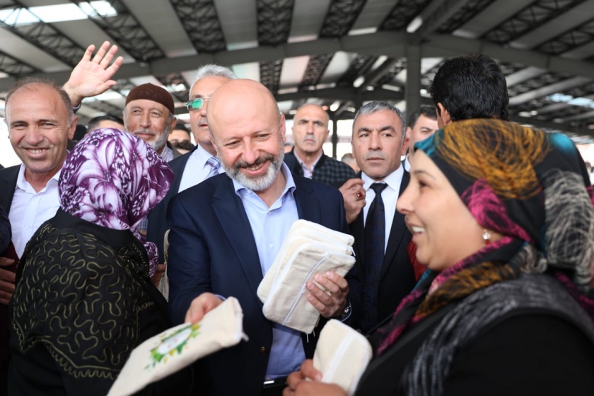  KOCASİNAN BELEDİYESİNDEN ZÜMRÜTE MODERN PAZAR YERİ