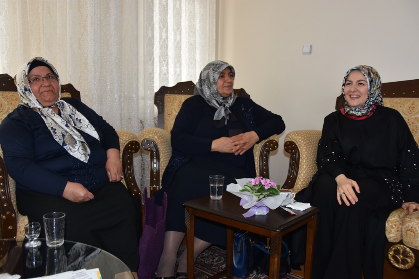 KOCASİNAN’DA BUGÜN SİZDEYİZ İLE MAHALLELERİN İHTİYAÇLARINA ÇÖZÜM ÜRETİLİYOR