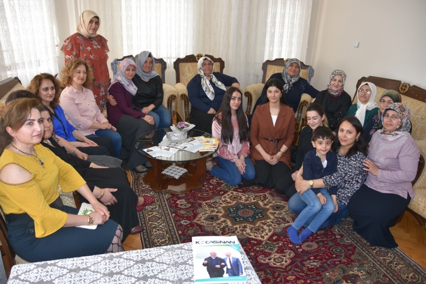 KOCASİNAN’DA BUGÜN SİZDEYİZ İLE MAHALLELERİN İHTİYAÇLARINA ÇÖZÜM ÜRETİLİYOR