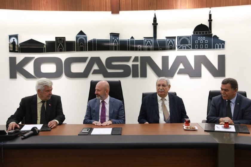BAŞKAN ÇOLAKBAYRAKDAR, “ŞEHRİMİZE DEĞER KATACAK PROJELERİN ÖNDERLİĞİNİ YAPACAĞIZ”