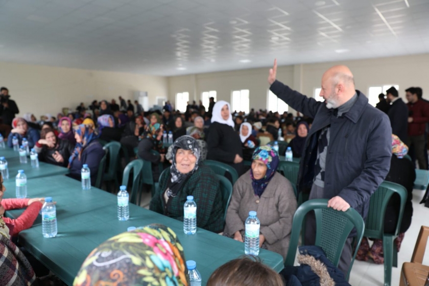 BAŞKAN ÇOLAKBAYRAKDAR, ŞÜKÜR SOFRASINDA VATANDAŞLARLA BULUŞTU