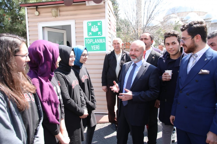 BAŞKAN ÇOLAKBAYRAKDAR’DAN GENÇLERE MÜJDE