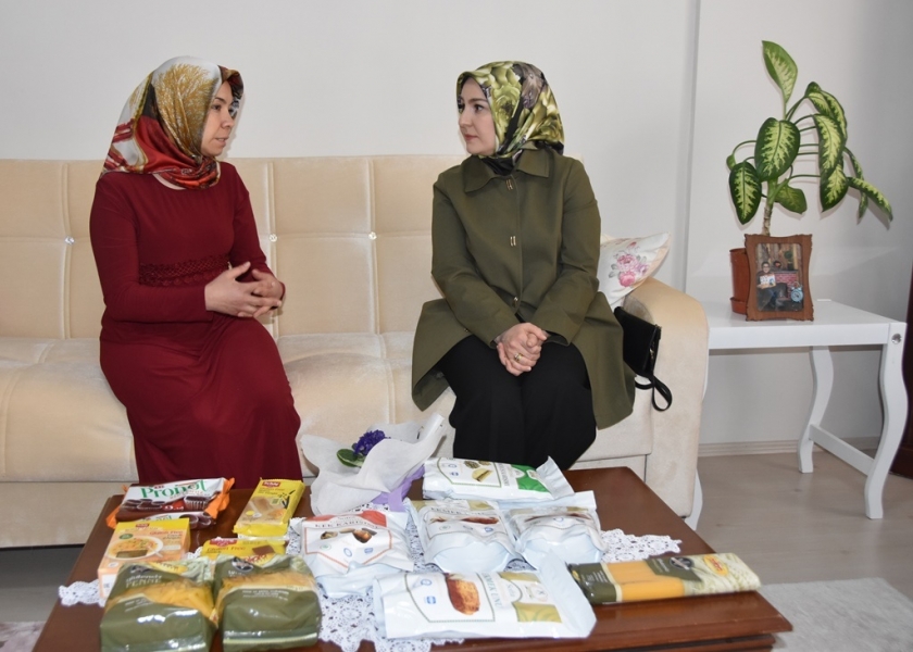 KOCASİNAN’DAN ÇÖLYAKLILARA ÖZEL GLÜTENSİZ GIDA PAKETİ